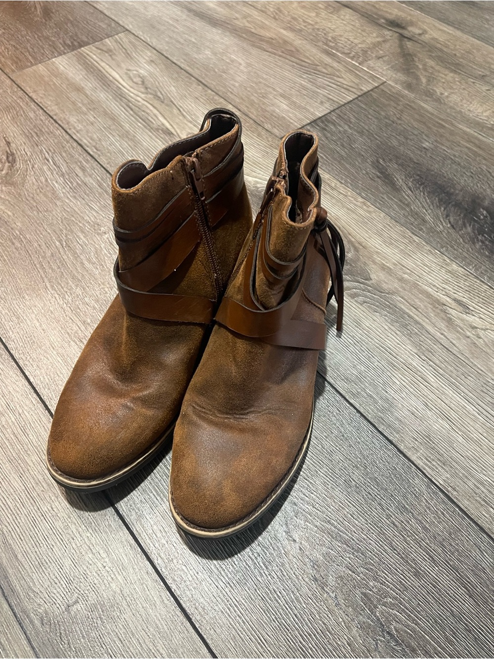 Sophie17 Kids Brown Wrap-Strap Ankle Boots